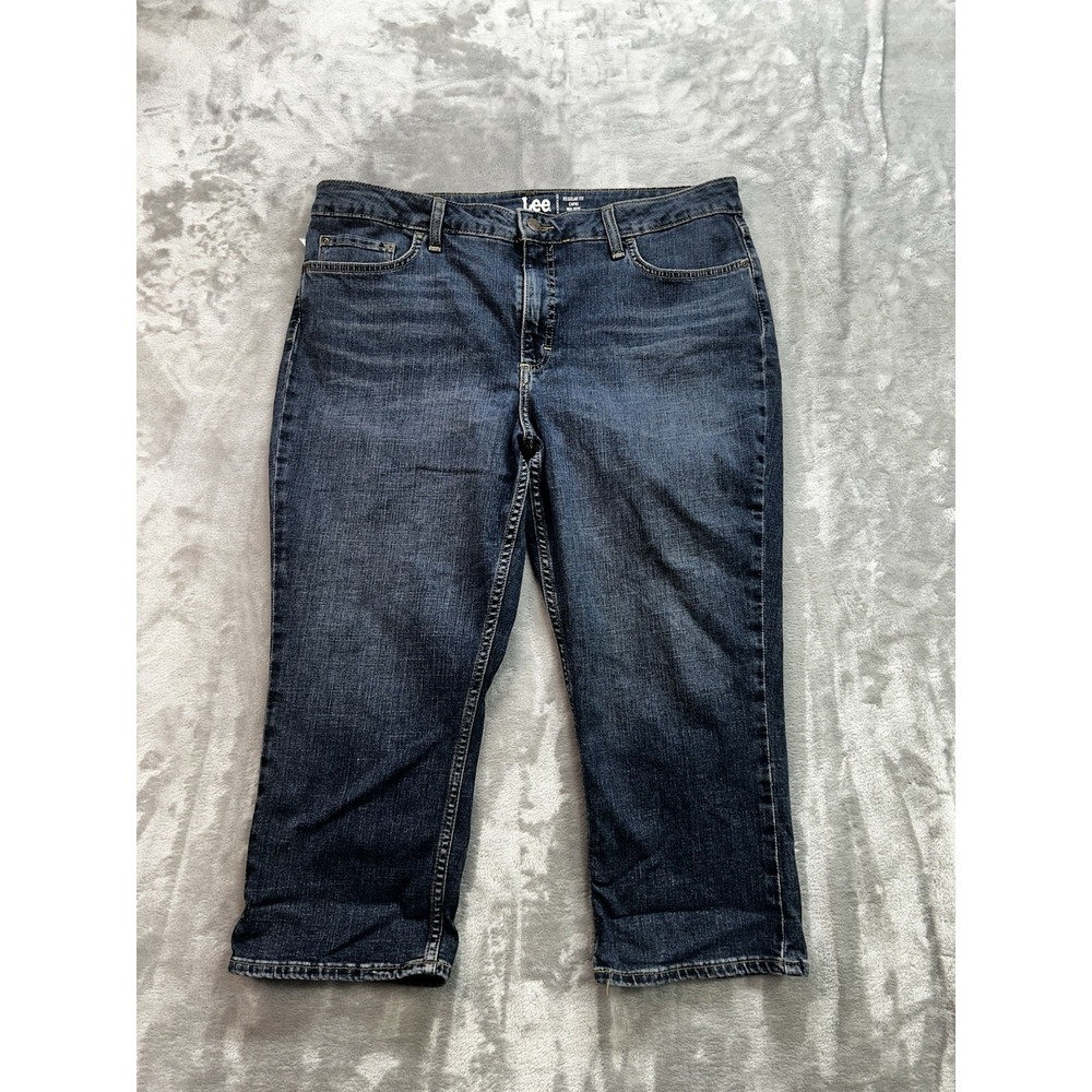 Riders By Lee Women Sz 18M Blue Jeans Mid Rise Capri Whiskered Summer Beach Park